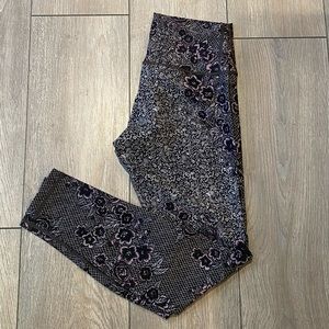 Lululemon yoga pants. Size 8. Worn twice.